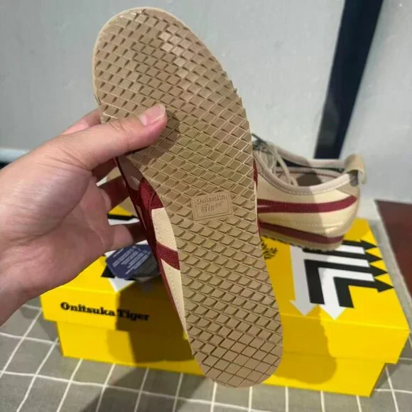 Onitsuka Tiger MEXICO 66 SD Low-top Sneakers for Women - Picture 6 of 6